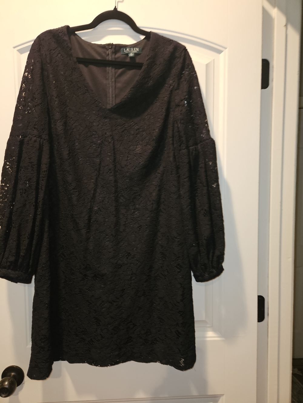 Lauren Ralph Lauren Black Lace Long-Sleeve Shift Dress  16